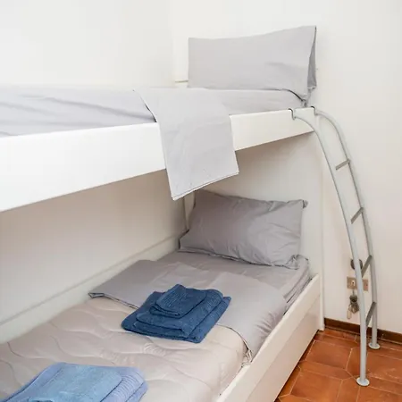 Centro Storico & Nascondiglio A Desenzano アパート