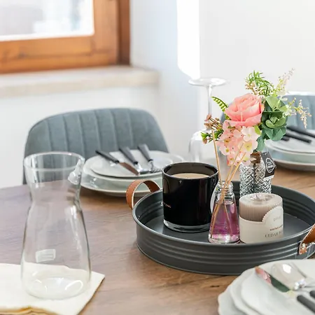 Centro Storico & Nascondiglio A Desenzano デセンツァーノ・デル・ガルダ