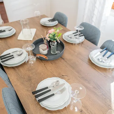 Centro Storico & Nascondiglio A Desenzano アパート