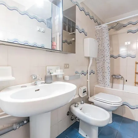 Centro Storico & Nascondiglio A Desenzano アパート *